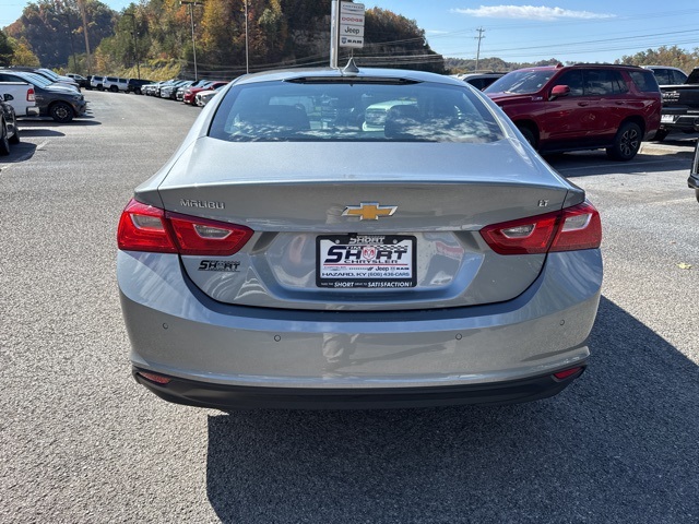 2024 Chevrolet Malibu 1LT photo 3