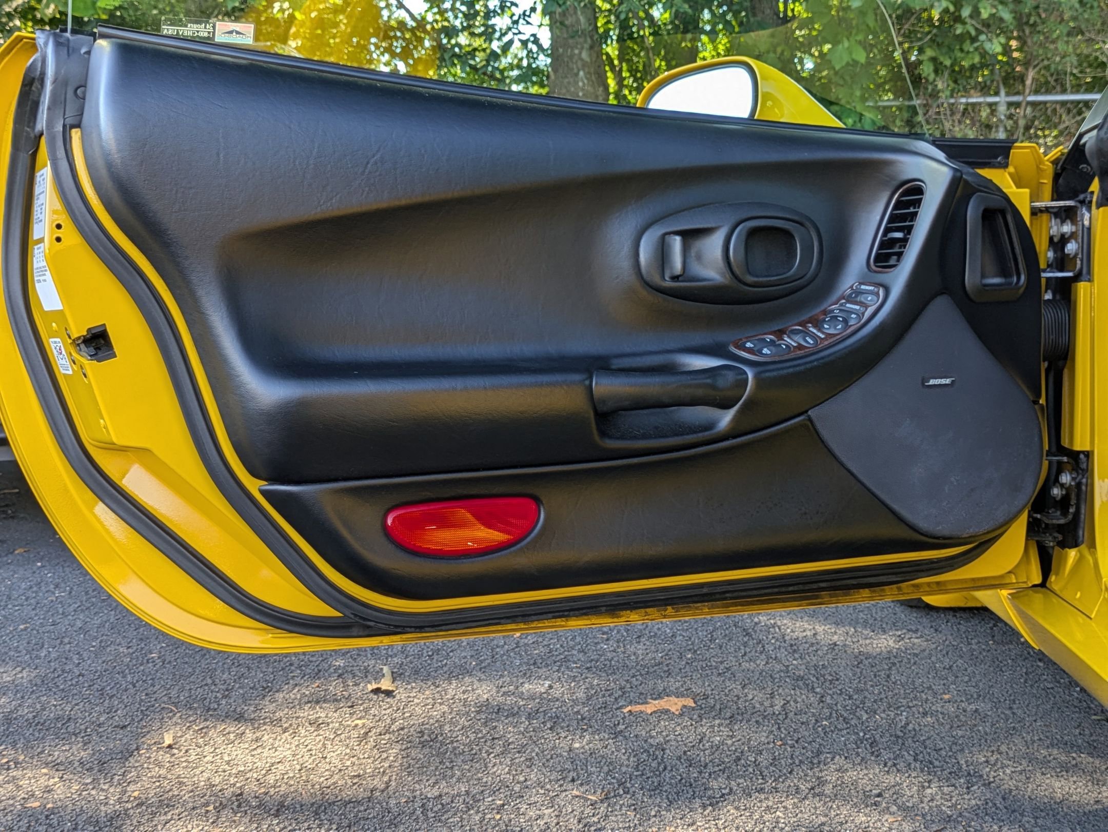 2002 Chevrolet Corvette Base photo 9