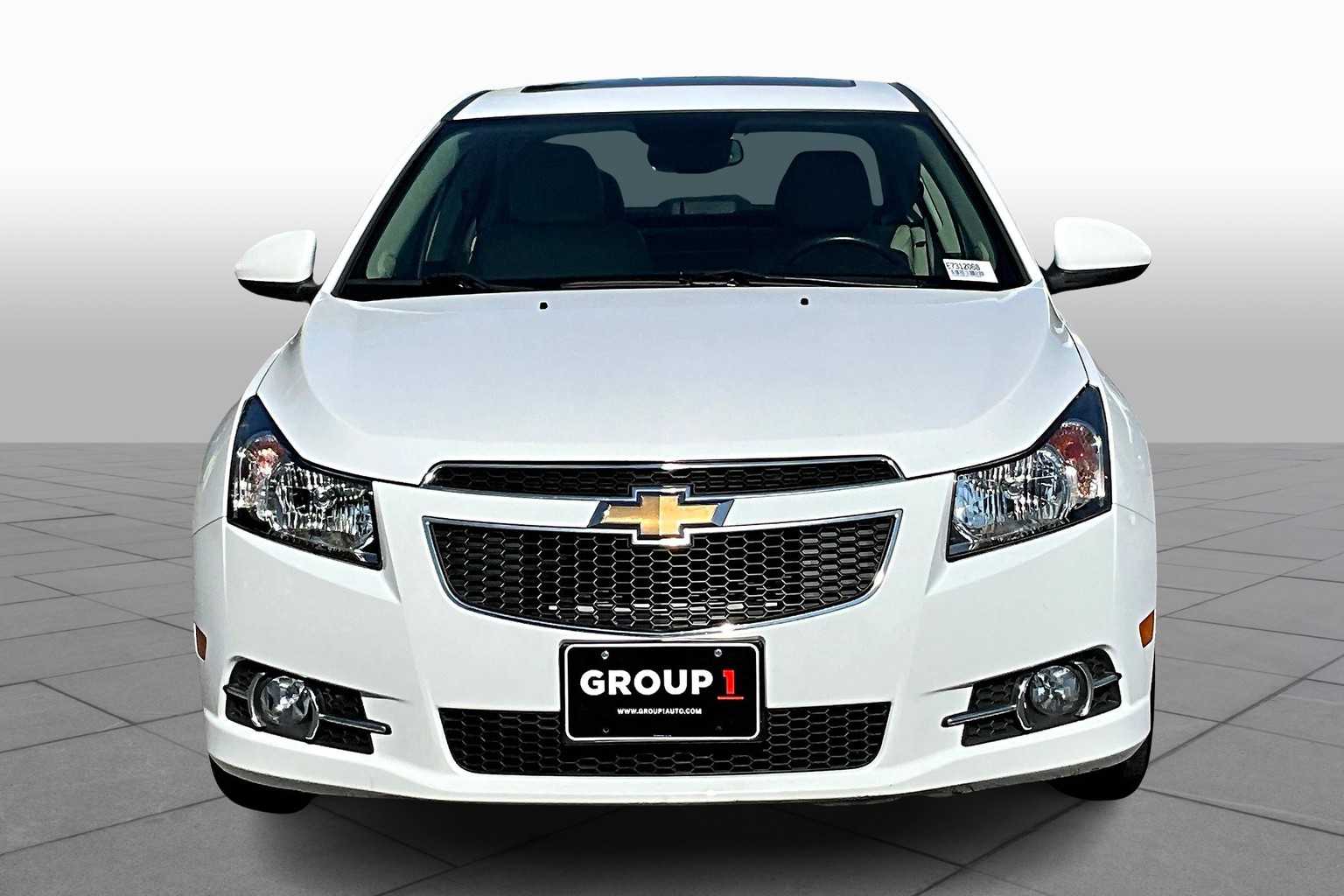 2014 Chevrolet Cruze photo 3