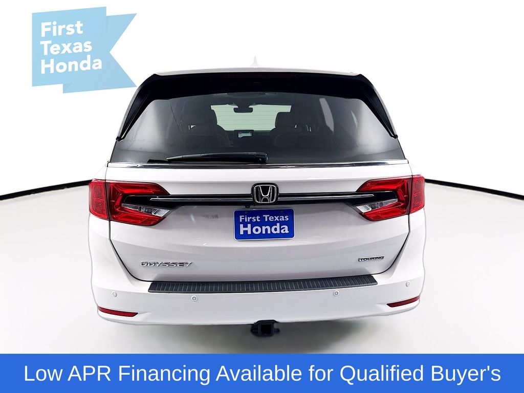 2021 Honda Odyssey Touring photo 3