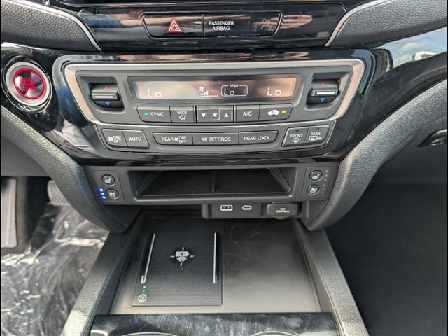 2025 Honda Ridgeline Black Edition photo 11