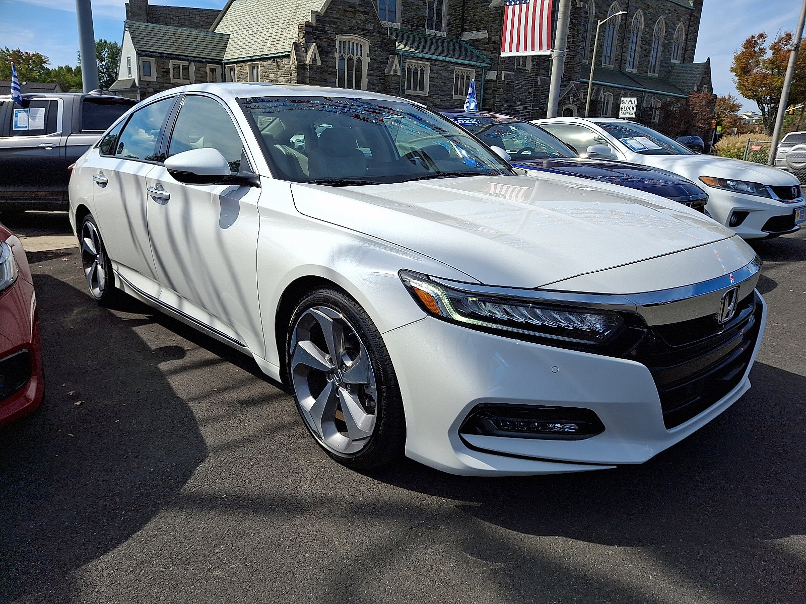 2020 Honda Accord Touring photo 3