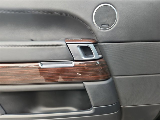 2014 Land Rover Range Rover SuperCharged HSE photo 16