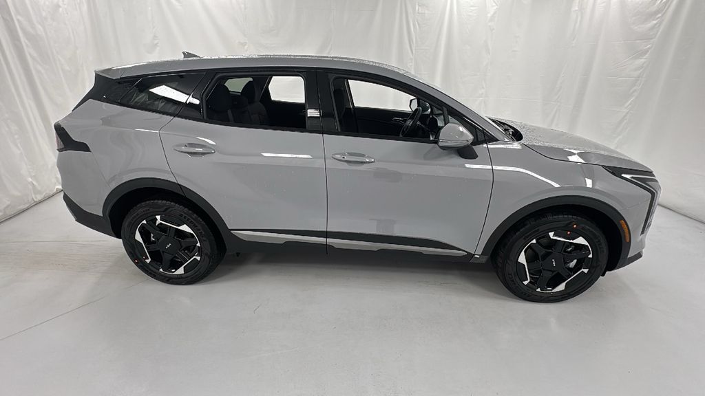 2026 Kia Sportage Hybrid S photo 2