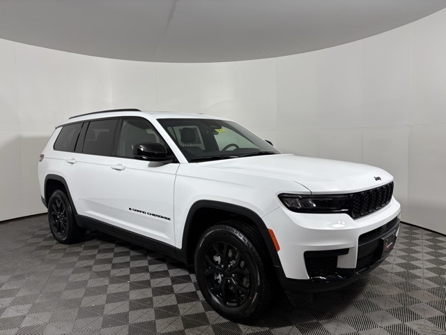 2025 Jeep Grand Cherokee L Altitude's photo