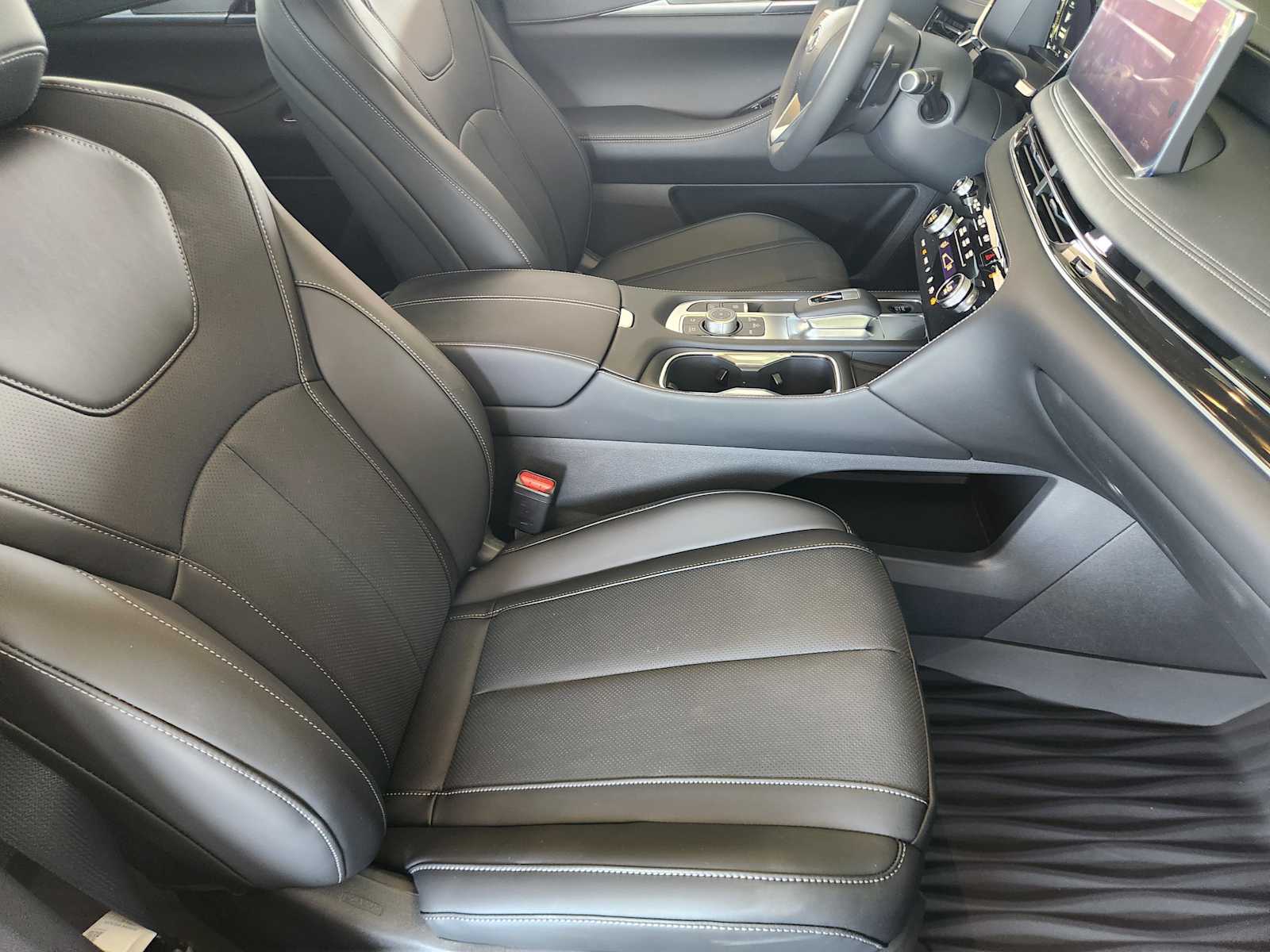 2026 Infiniti QX60 Pure photo 8