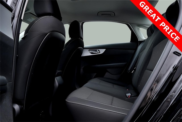 2022 Kia Forte LXS photo 3