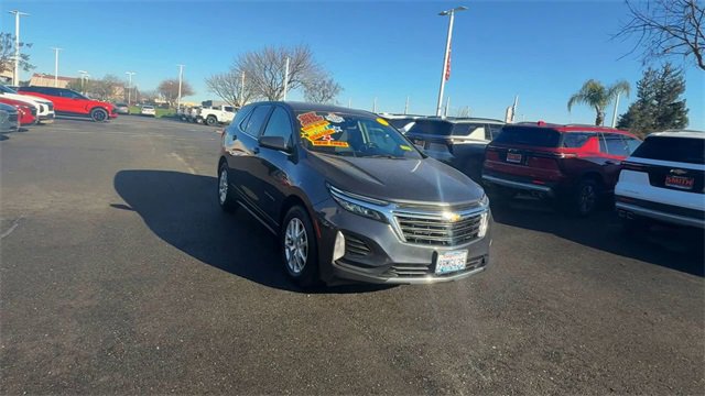 2022 Chevrolet Equinox LT's photo