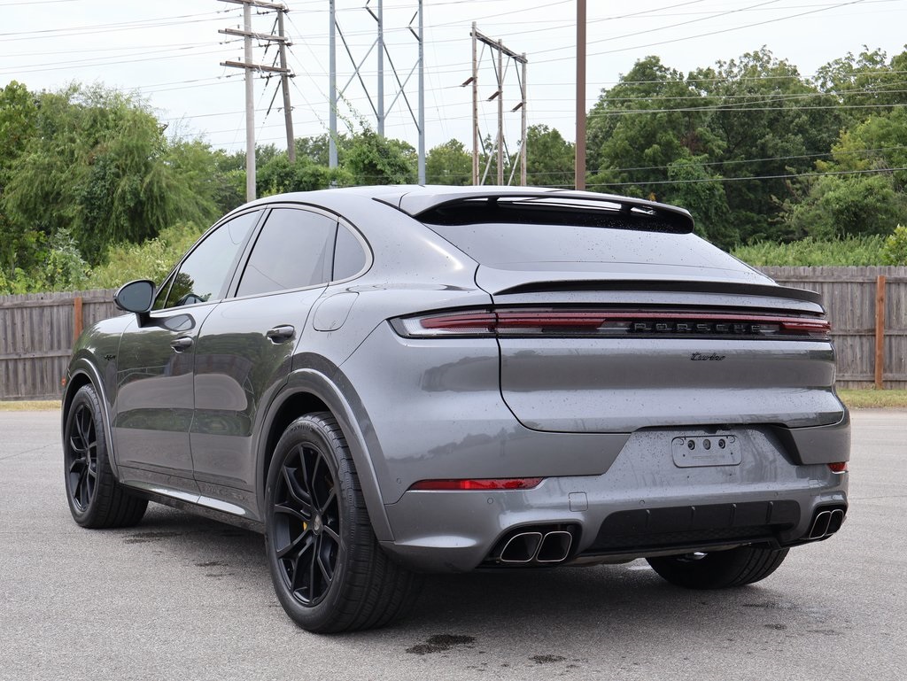 2025 Porsche Cayenne E-Hybrid Coupe Turbo photo 3