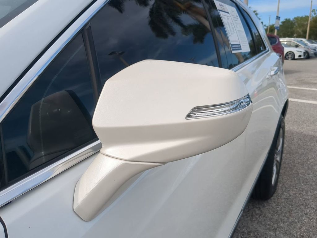 2021 Cadillac XT5 Premium Luxury photo 11