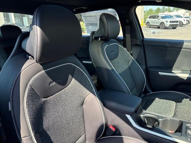2025 Kia K4 GT-Line photo 19
