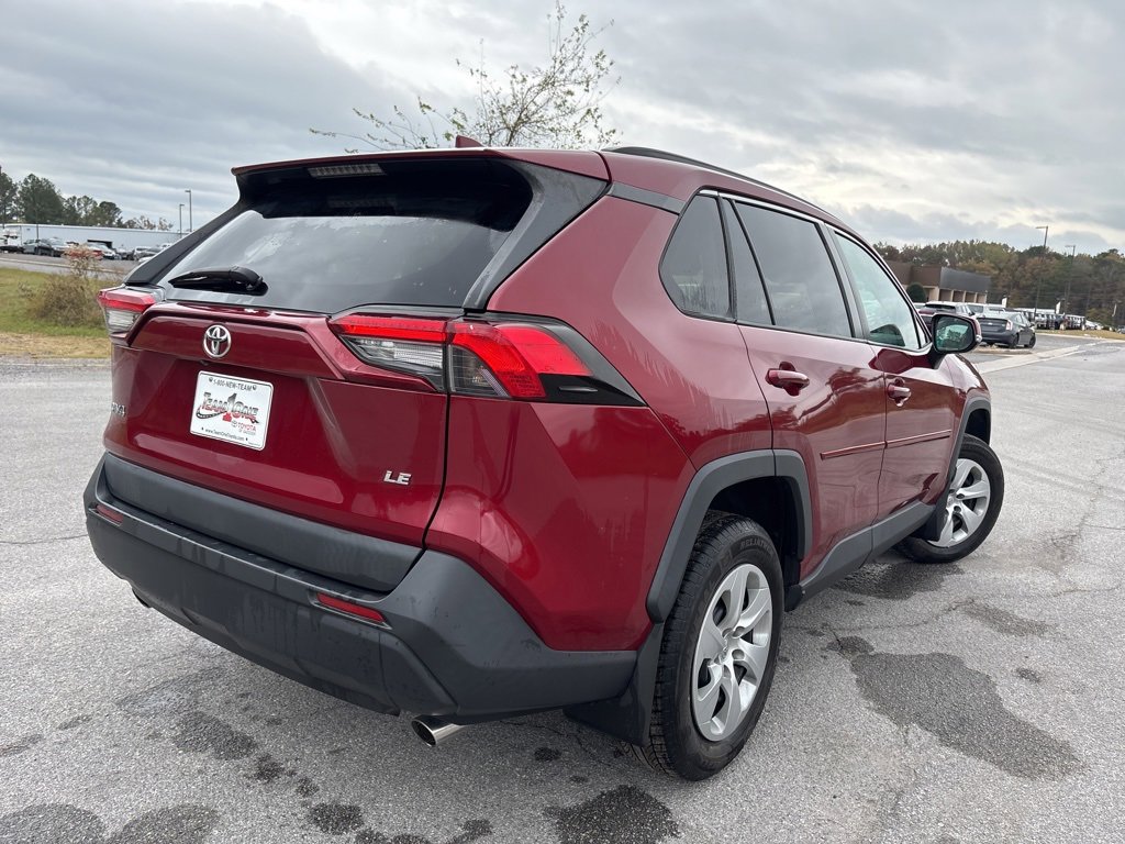 2019 Toyota RAV4 LE photo 4