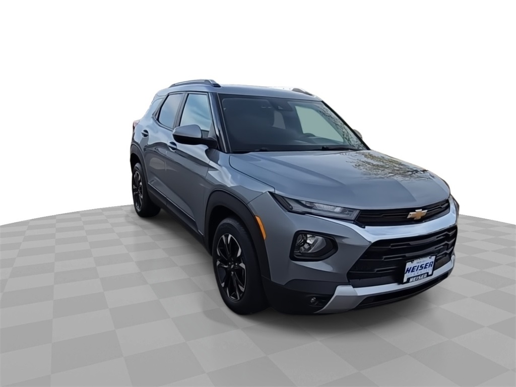 2023 Chevrolet Trailblazer LT photo 2