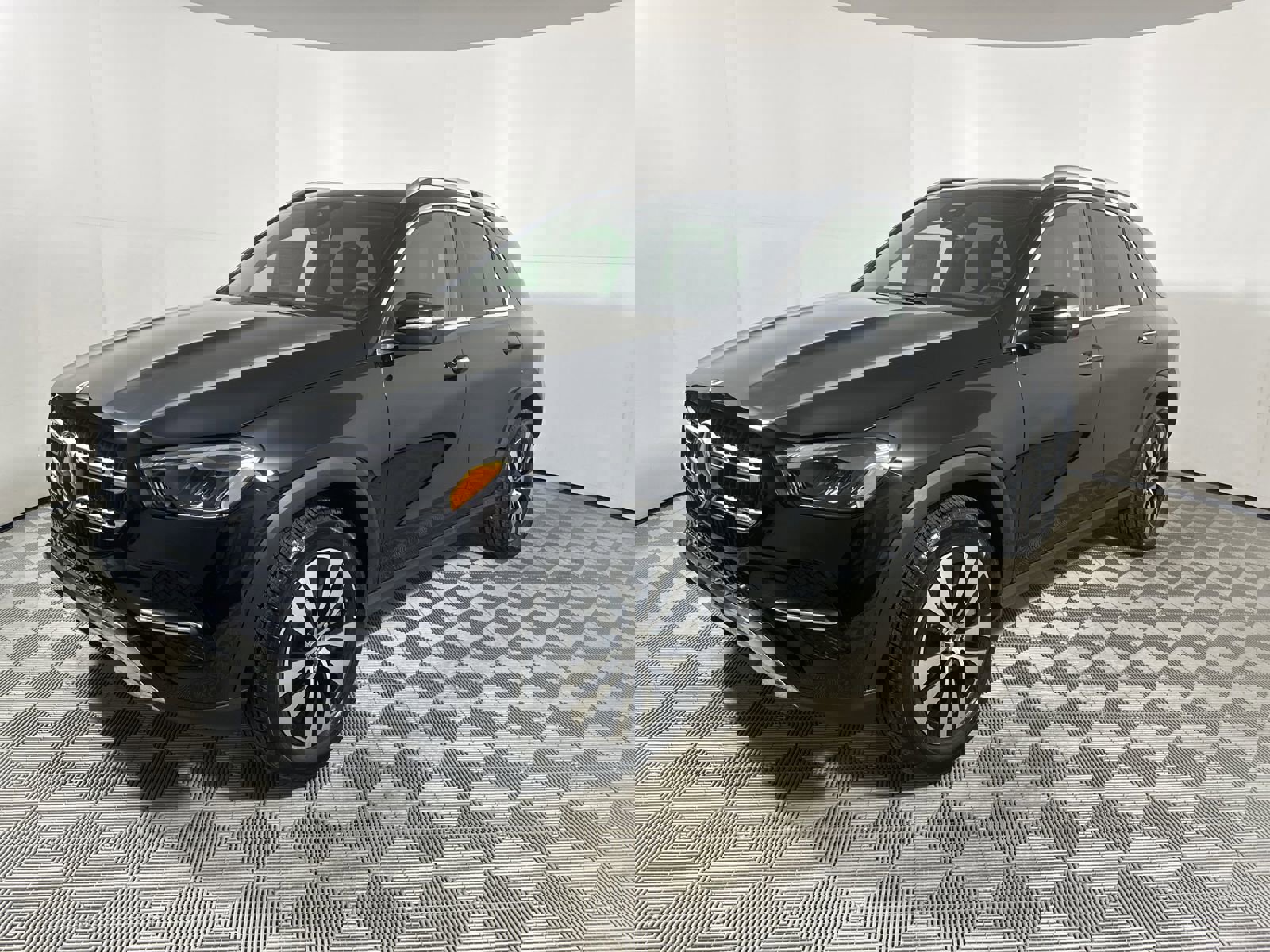 2025 Mercedes Benz GLE 350 4MATIC photo 4