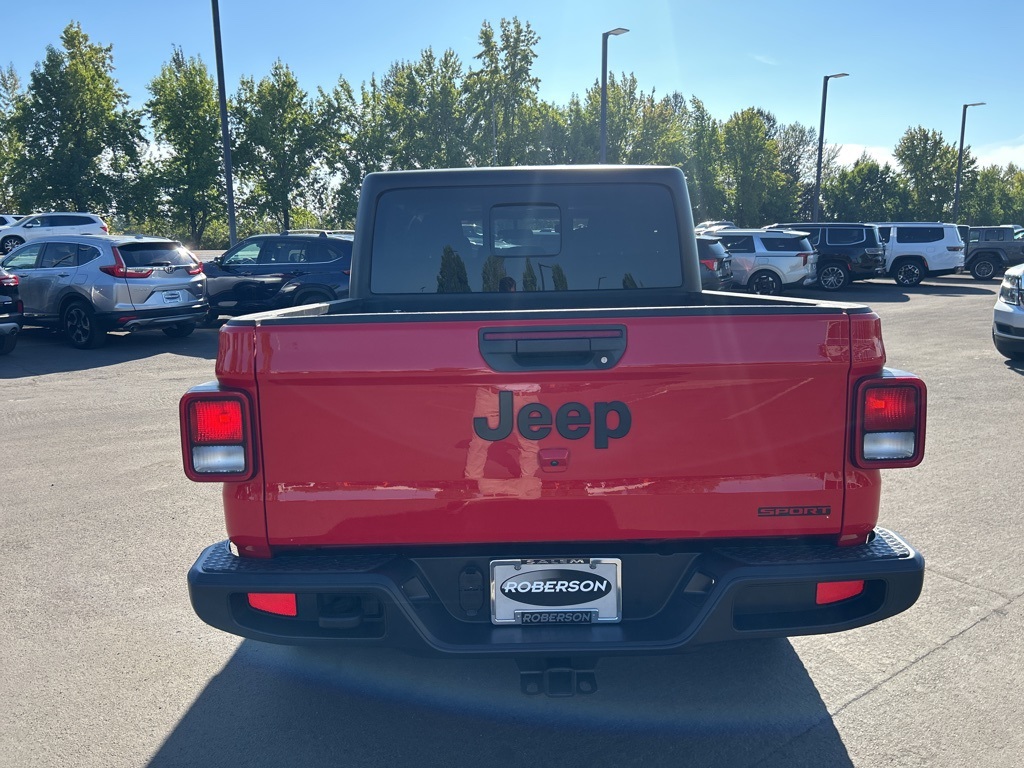 2020 Jeep Gladiator Sport photo 4