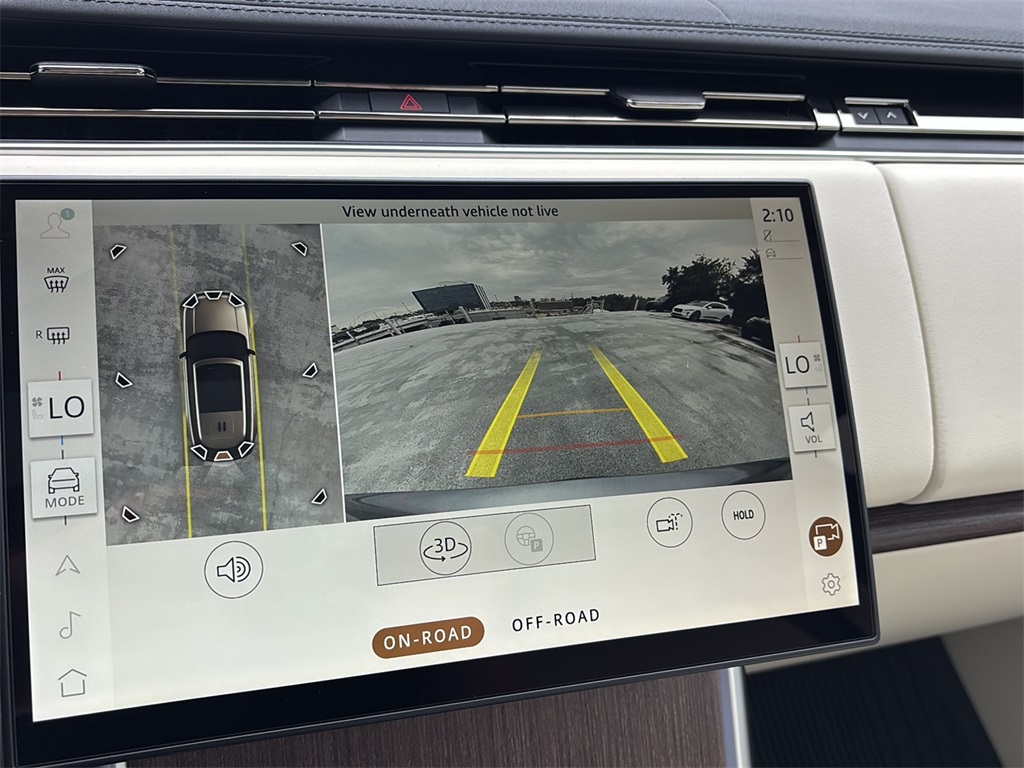 2025 Land Rover Range Rover SE photo 26