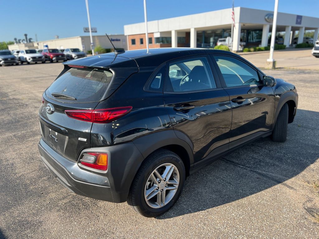 2021 Hyundai Kona SE photo 4