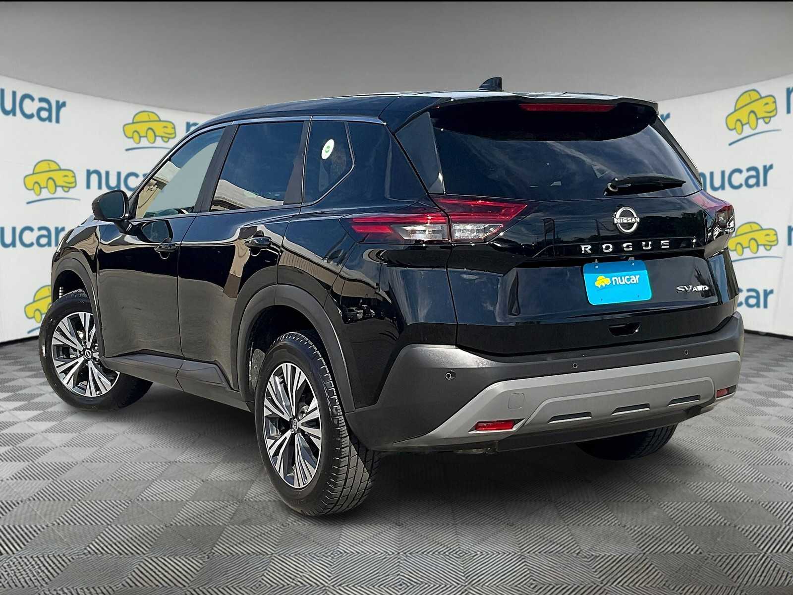 2023 Nissan Rogue SV photo 4