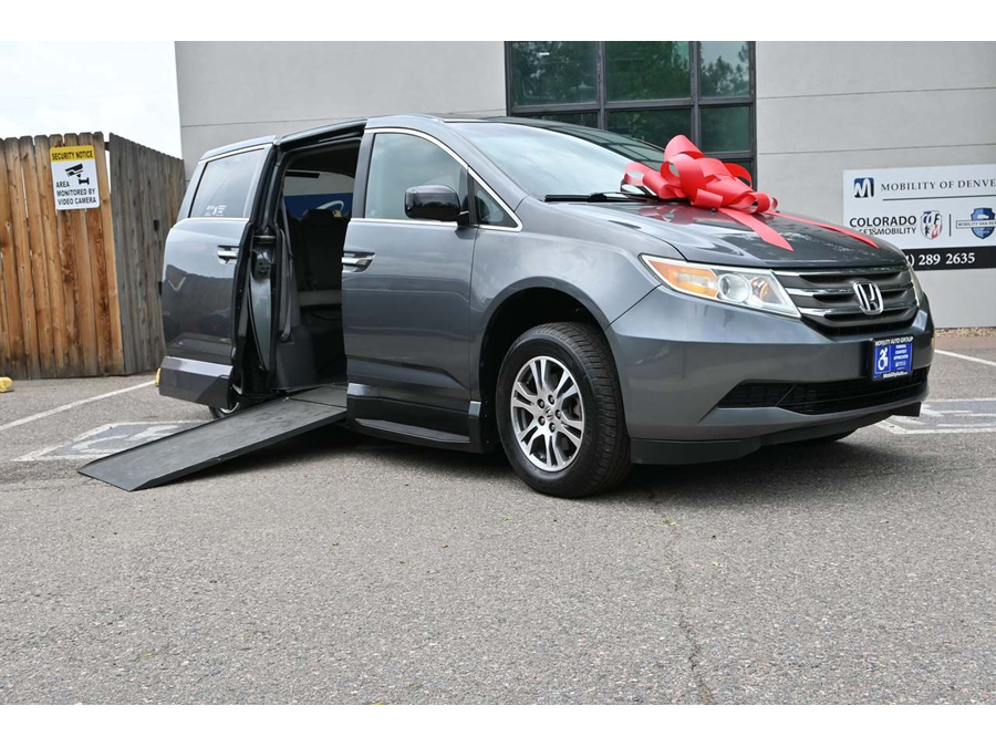 2012 Honda Odyssey EX-L photo 2