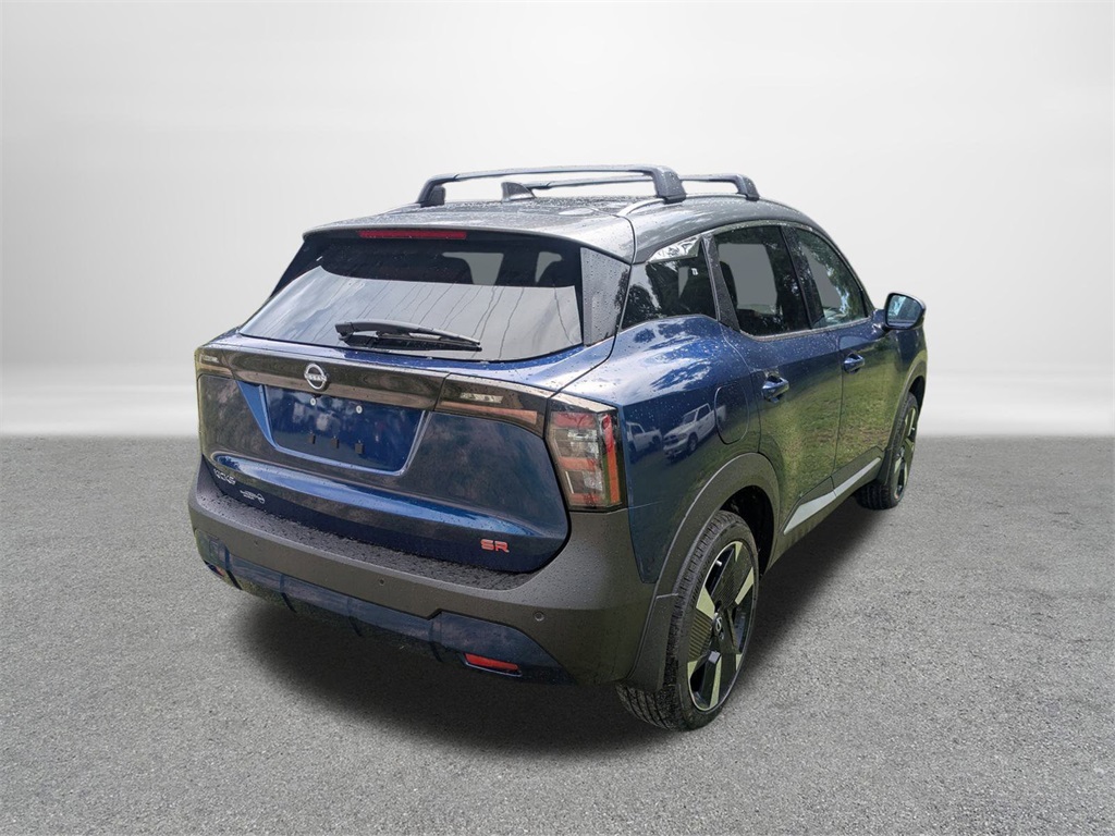 2025 Nissan Kicks SR photo 3