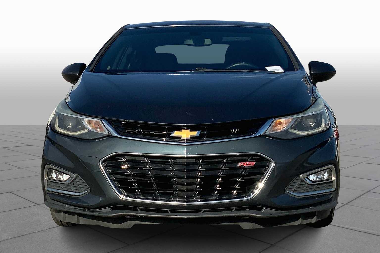 2017 Chevrolet Cruze LT photo 3