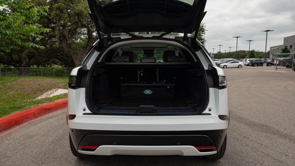 2025 Land Rover Range Rover Velar SE photo 13