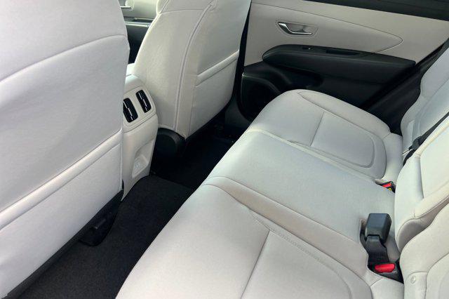 2025 Hyundai Tucson Hybrid photo 7