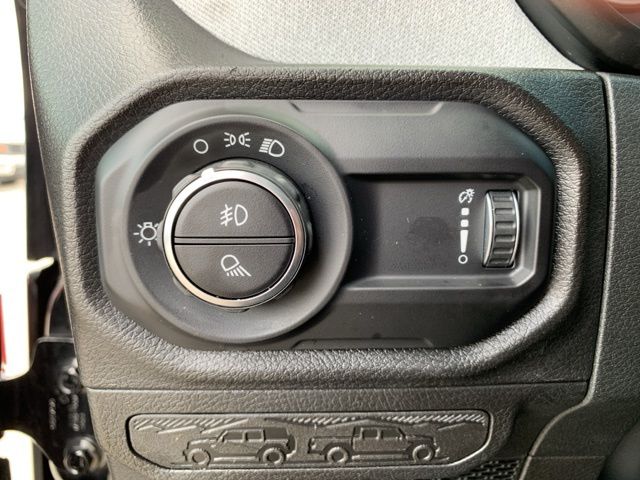 2024 Jeep Gladiator Sport photo 14