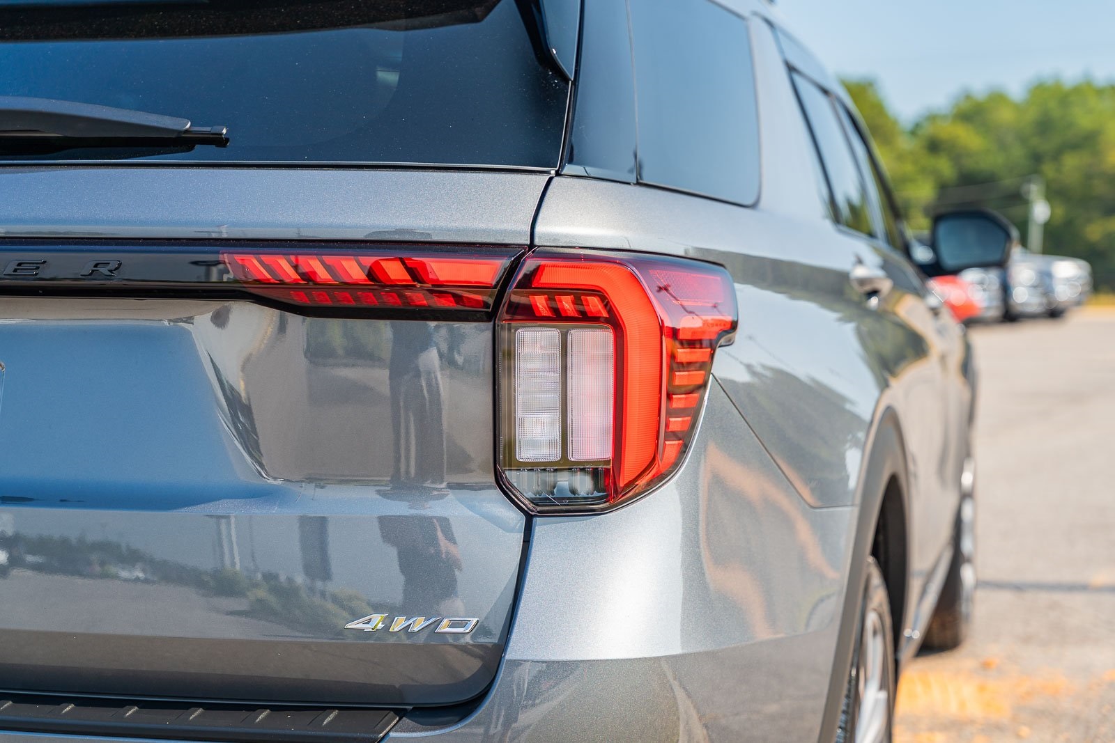2025 Ford Explorer Platinum photo 12
