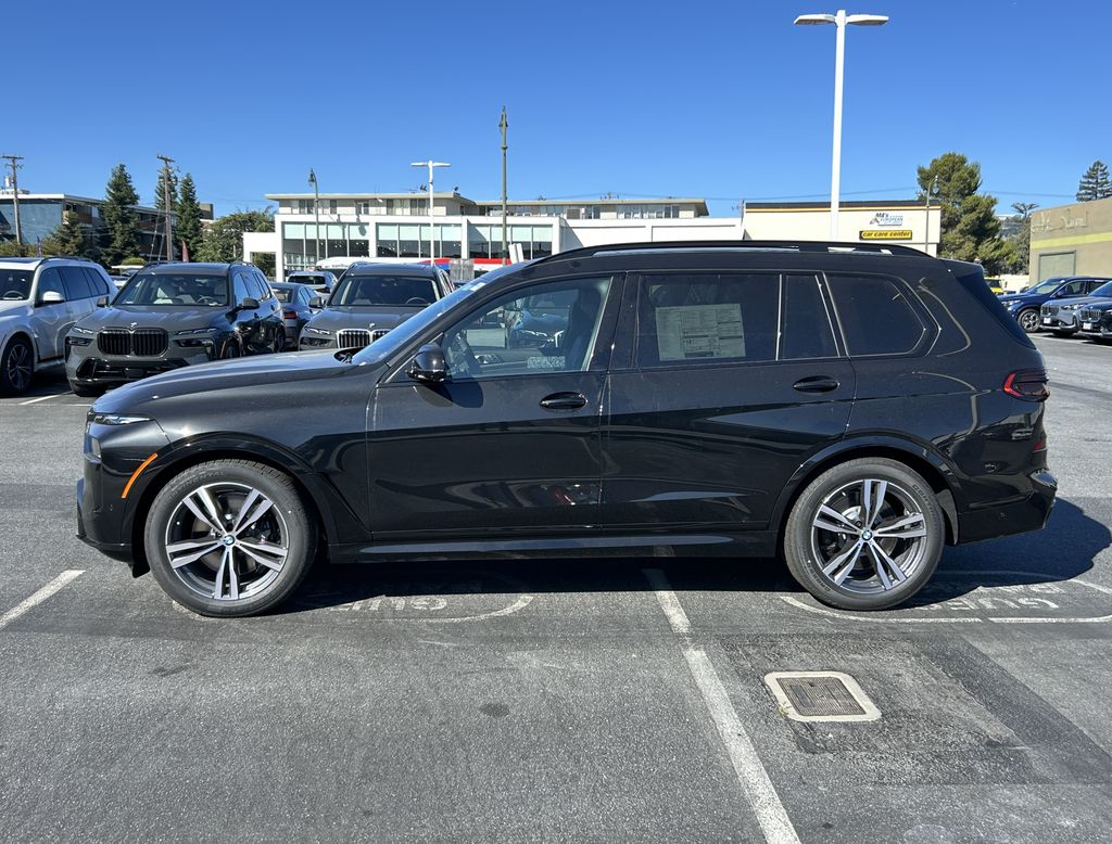 2026 Bmw X7 M60i photo 2