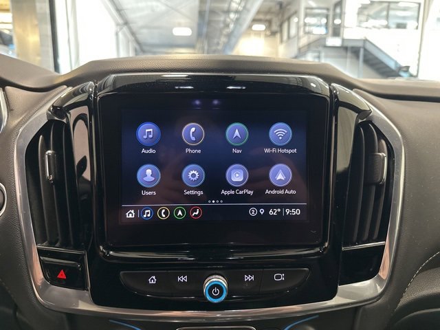 2022 Chevrolet Traverse Leather photo 14