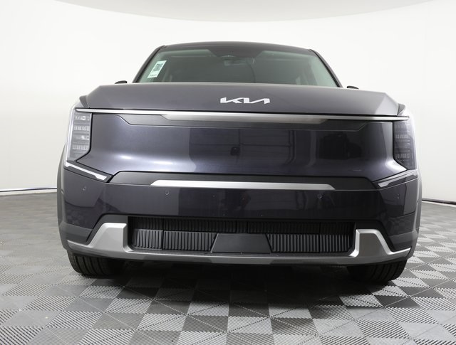 2026 Kia EV9 Light Long Range RWD photo 2