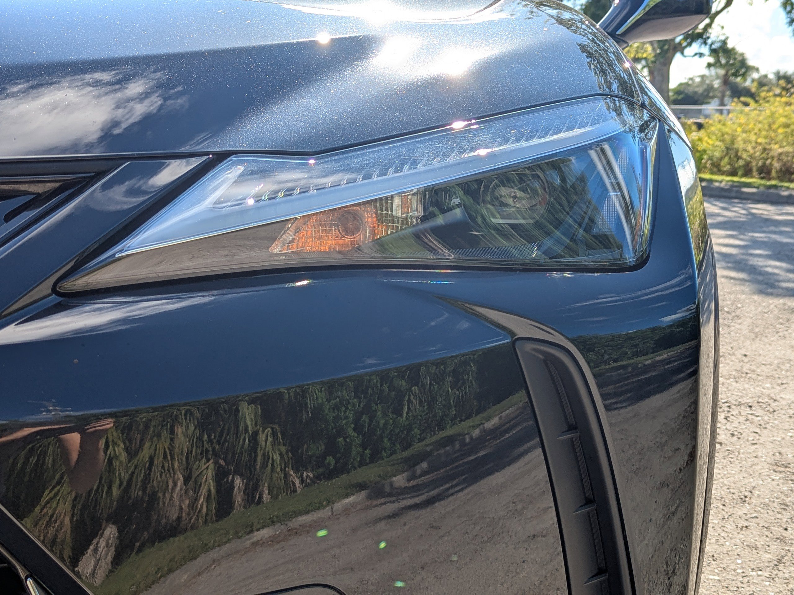 2023 Lexus UX 250h Premium photo 9