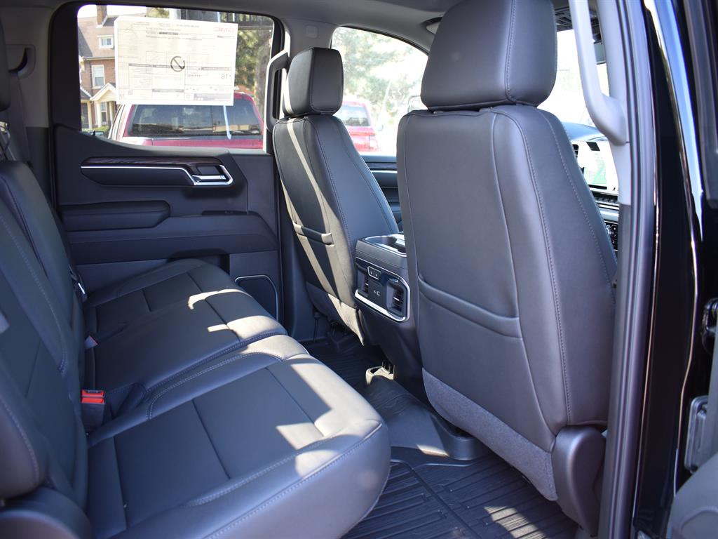 2026 Gmc Sierra 1500 SLT photo 4