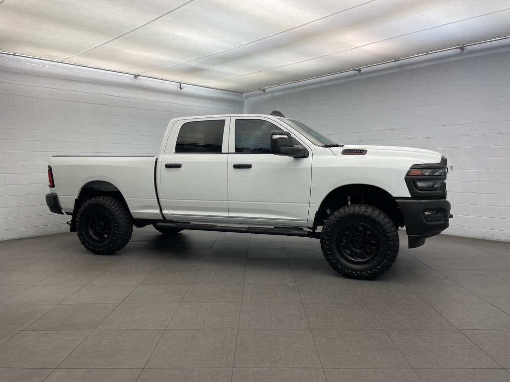 2025 Ram 2500 Tradesman photo 2