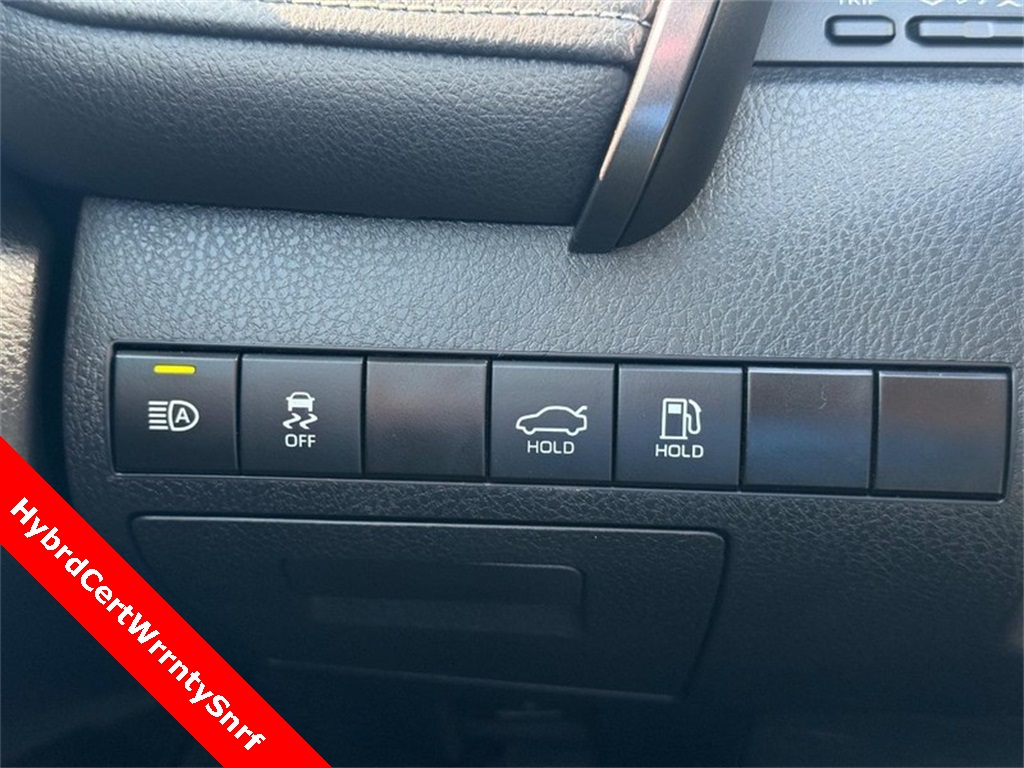 2024 Toyota Camry Hybrid SE photo 27