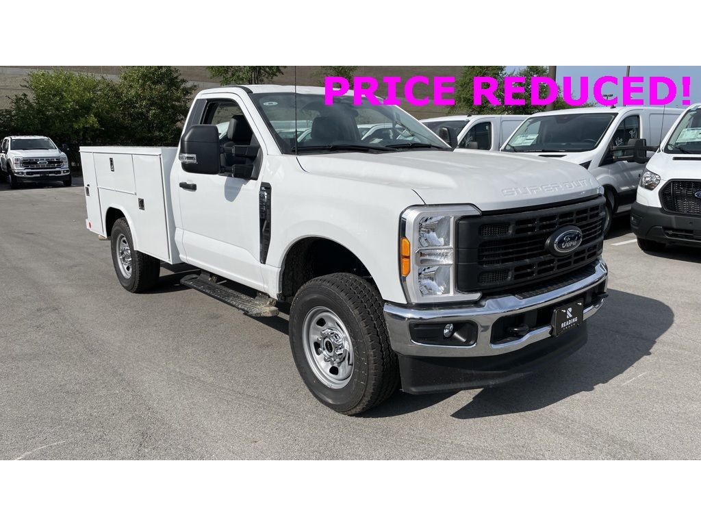 2023 Ford F-350 Super Duty XL's photo