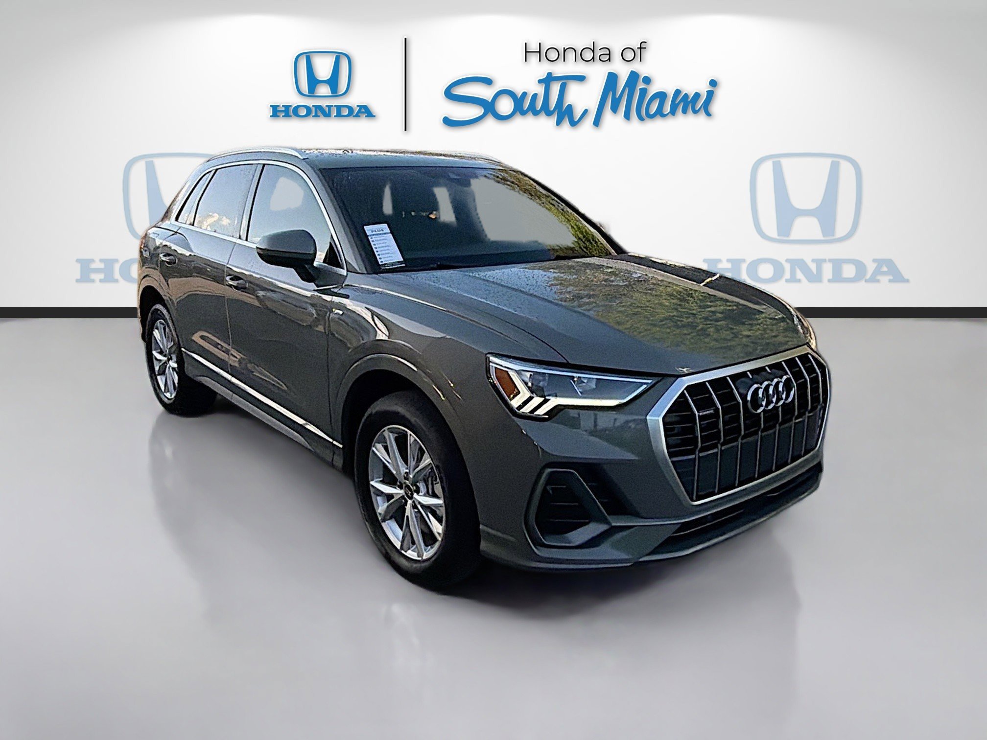 2024 Audi Q3 S Line Premium's photo