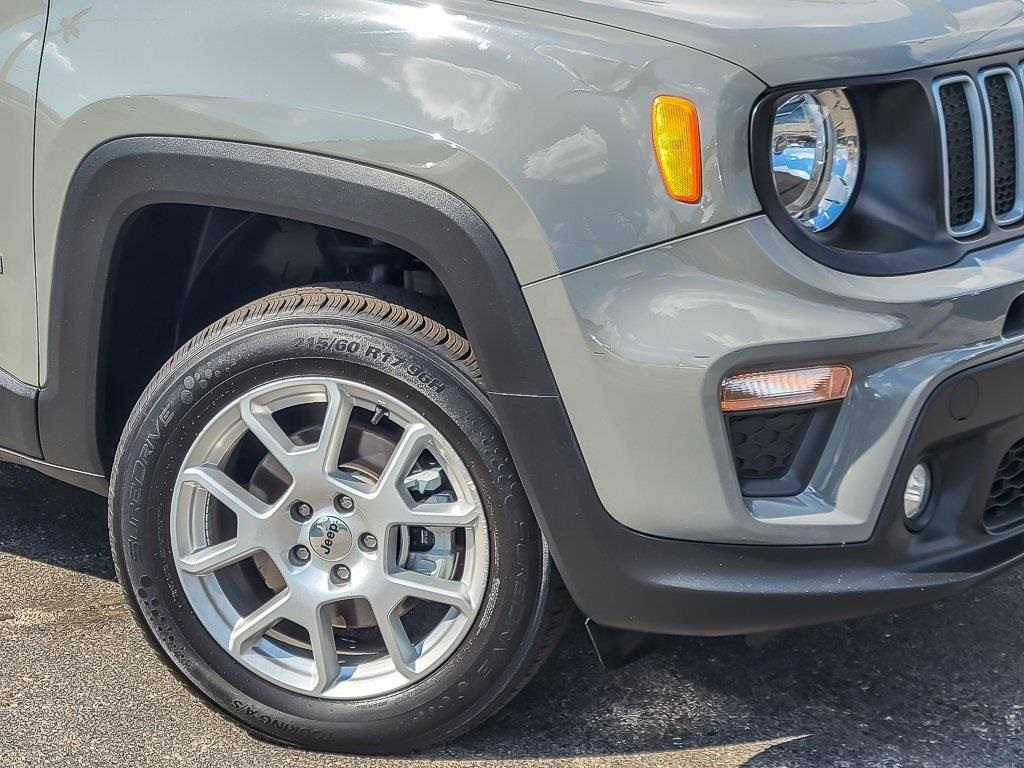 2022 Jeep Renegade Latitude photo 2