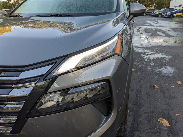 2026 Nissan Rogue SV photo 4