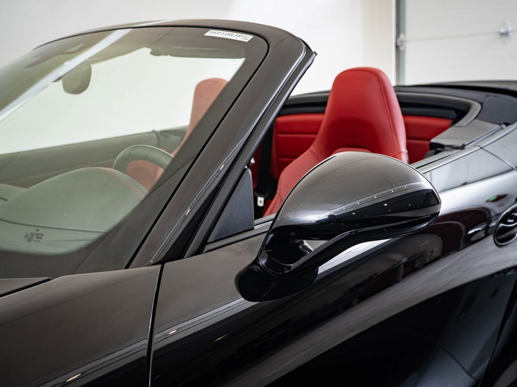 2015 Porsche 911 Turbo S photo 16