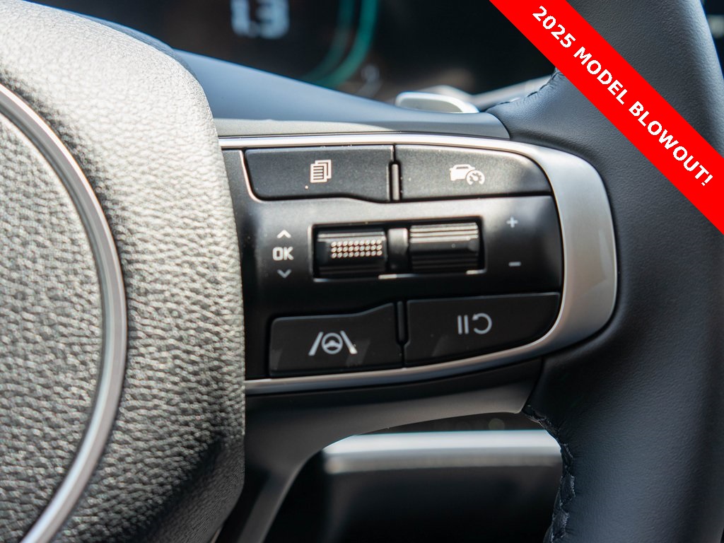 2025 Kia Sportage Hybrid EX photo 17