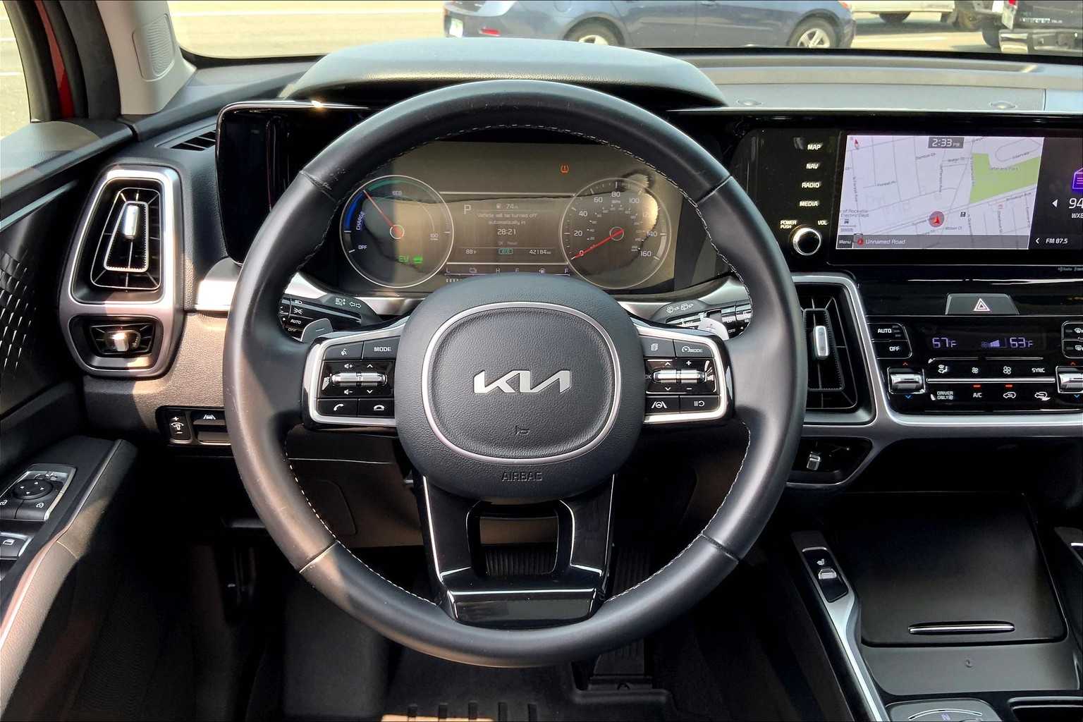 2022 Kia Sorento Hybrid S photo 5