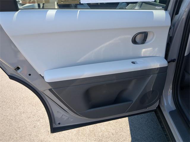 2025 Hyundai Ioniq 5 SE photo 21
