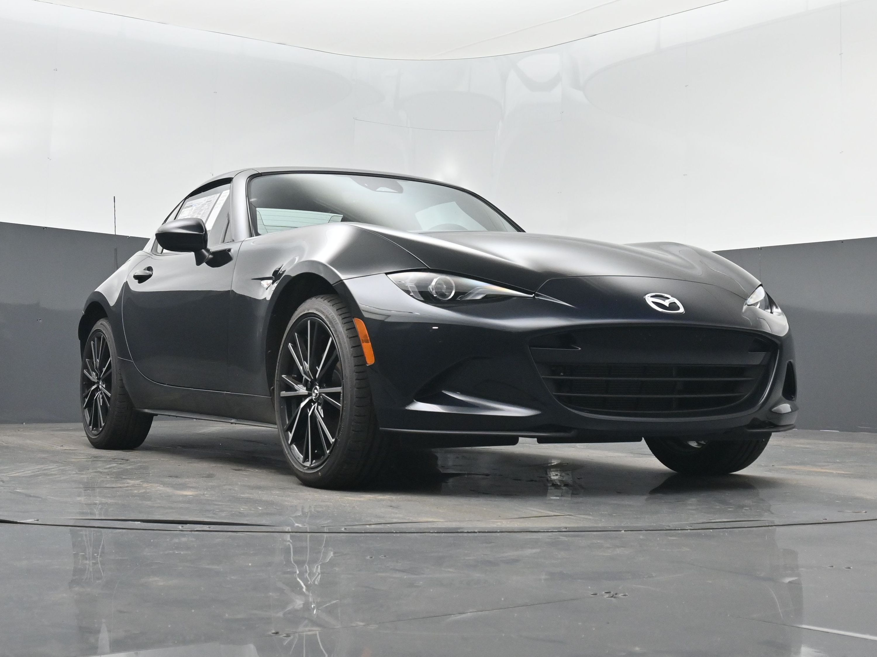 2025 Mazda MX-5 Miata Miata RF Grand Touring photo 18