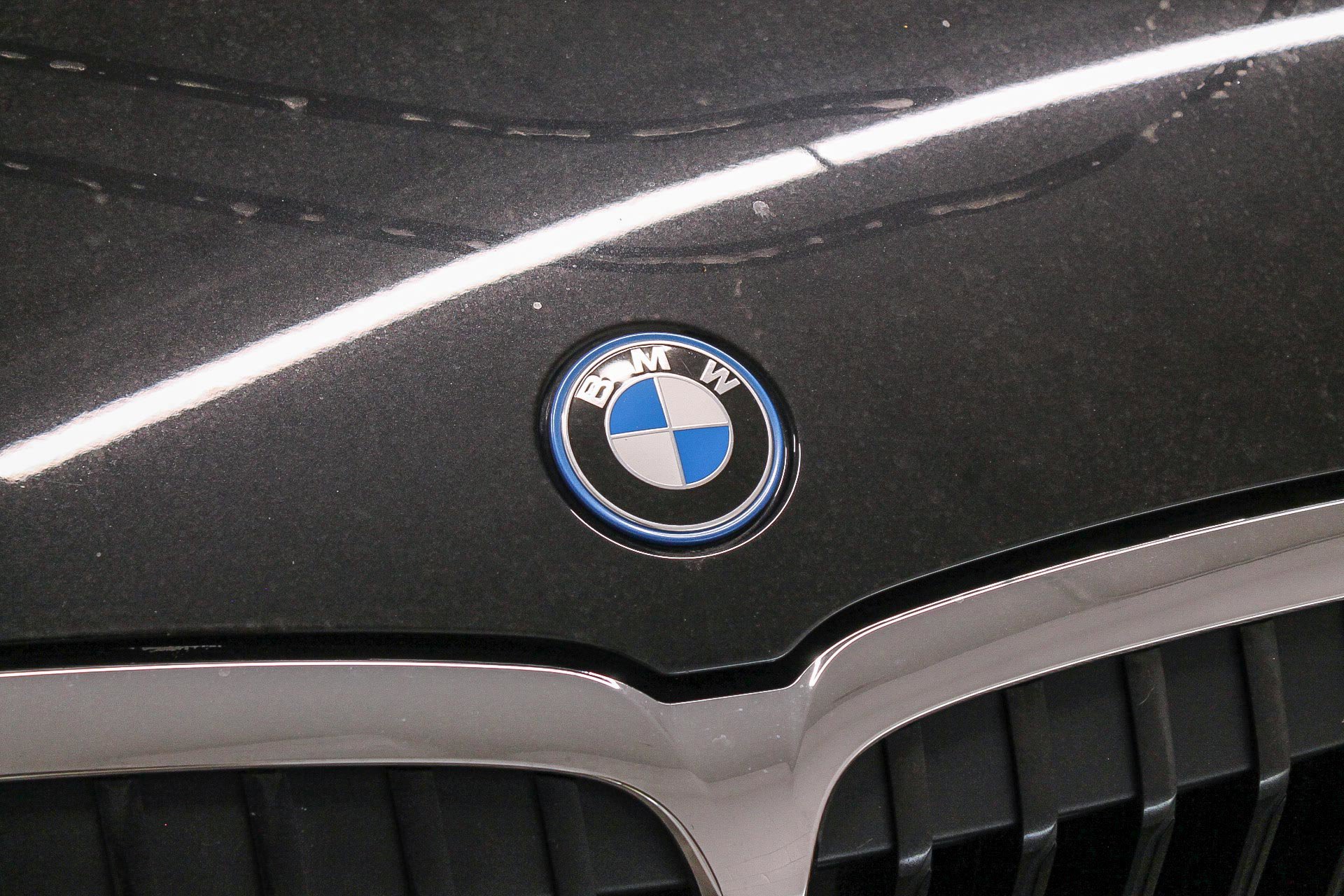 2022 Bmw 330e 3-Series photo 9