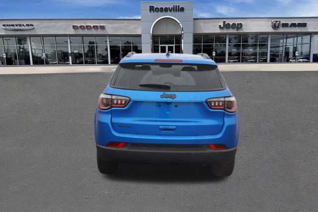 2026 Jeep Compass Latitude Altitude photo 2