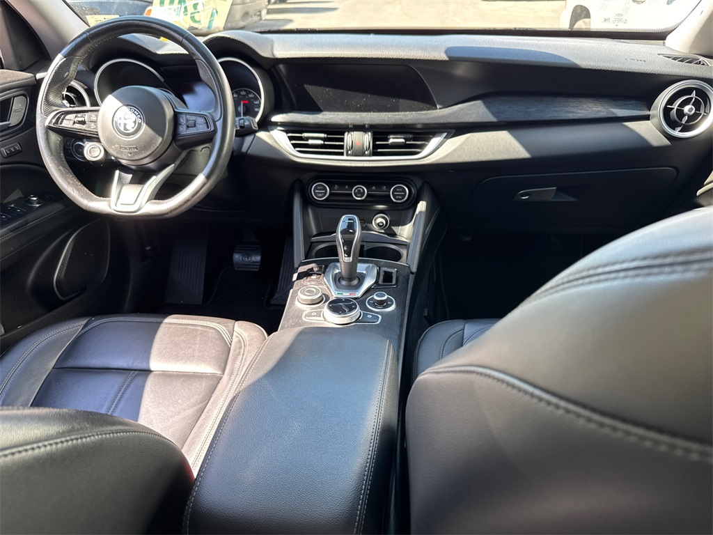 2020 Alfa Romeo Stelvio Base photo 6