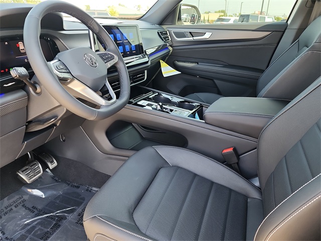 2025 Volkswagen Atlas Cross Sport SEL R-Line photo 11