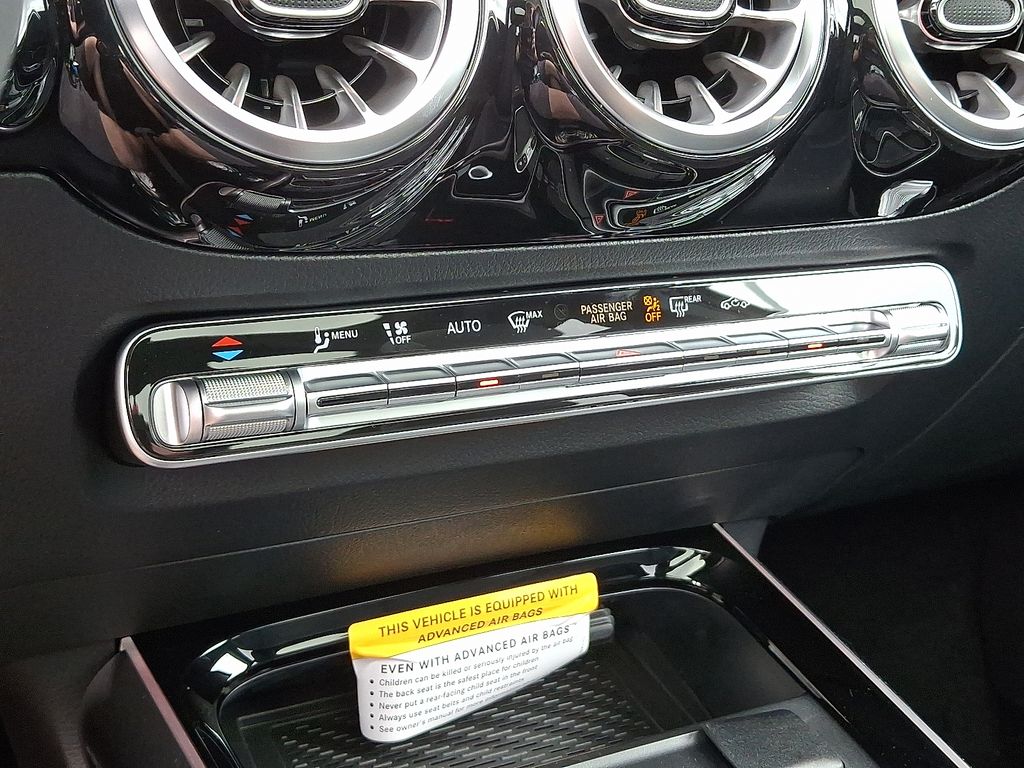 2026 Mercedes Benz GLA 250 4MATIC photo 10